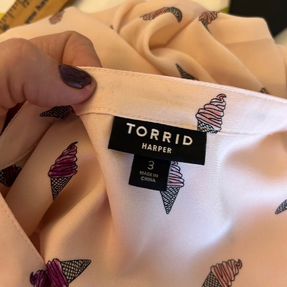 Torrid Harper Georgette Blouse Sz 3 Top Ice Cream 3/4 Roll Tab Sleeve Pink - Picture 5 of 10